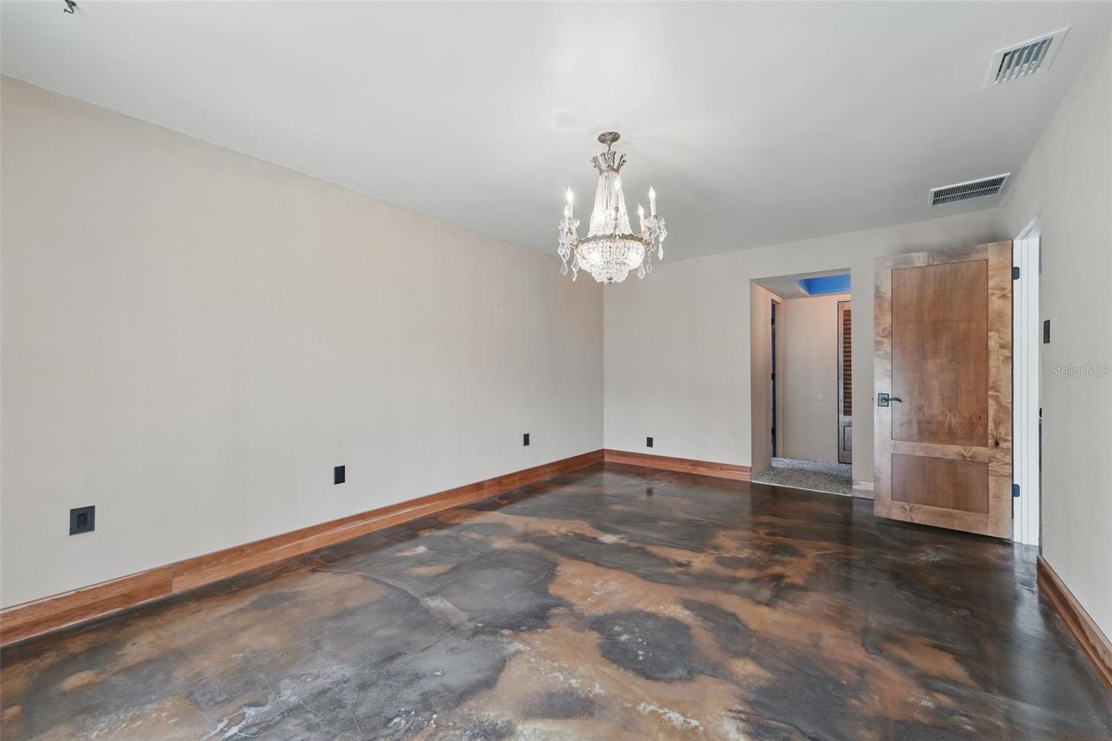 Image 14 of 44 For 6327 Ridgeberry Drive