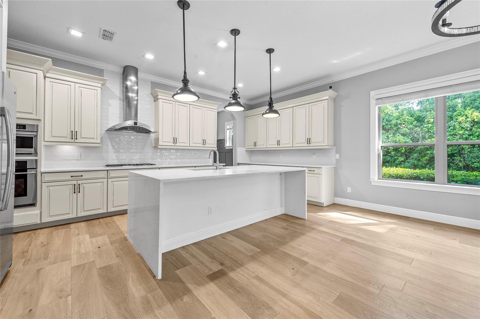 Image 10 of 48 For 808 Sherbourne Circle