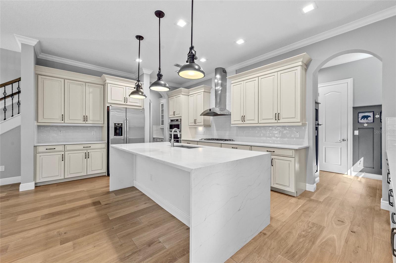 Image 13 of 48 For 808 Sherbourne Circle