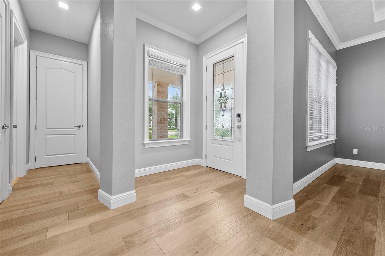 Image 16 of 48 For 808 Sherbourne Circle