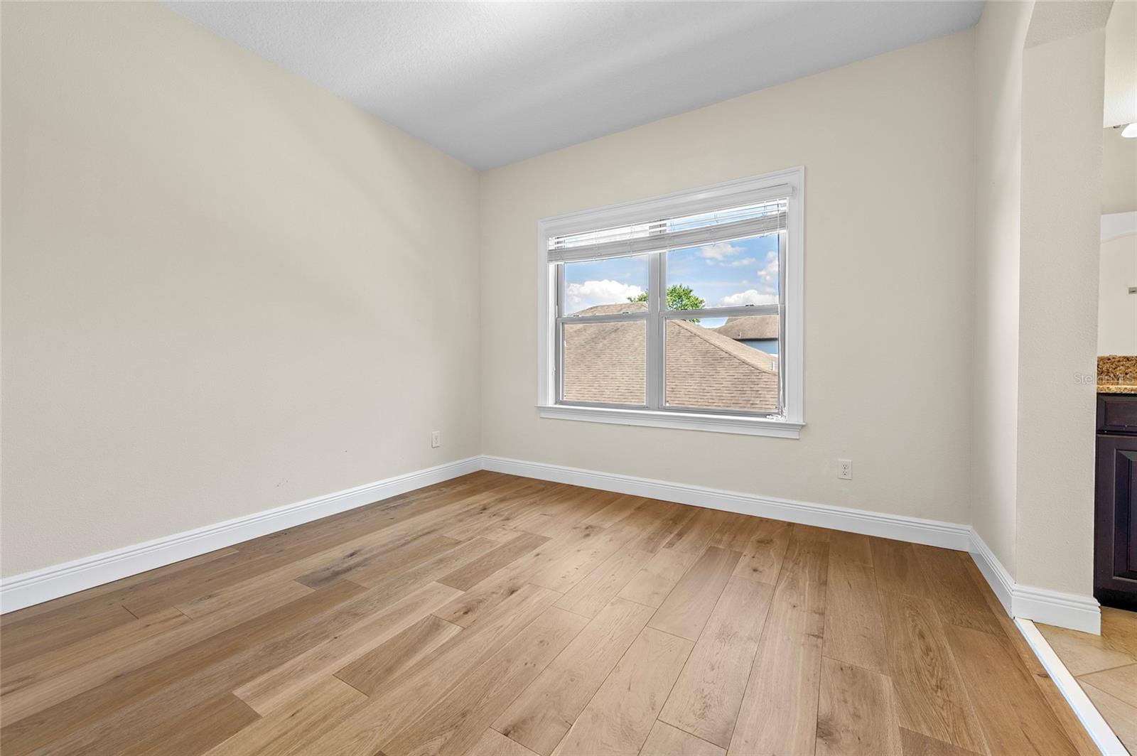 Image 25 of 48 For 808 Sherbourne Circle