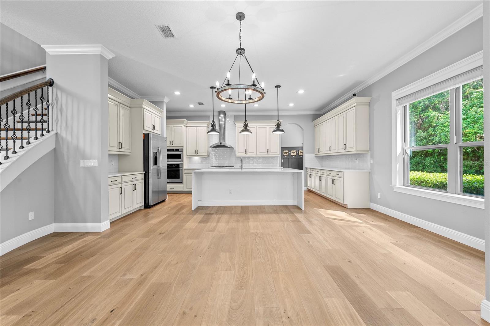 Image 3 of 48 For 808 Sherbourne Circle