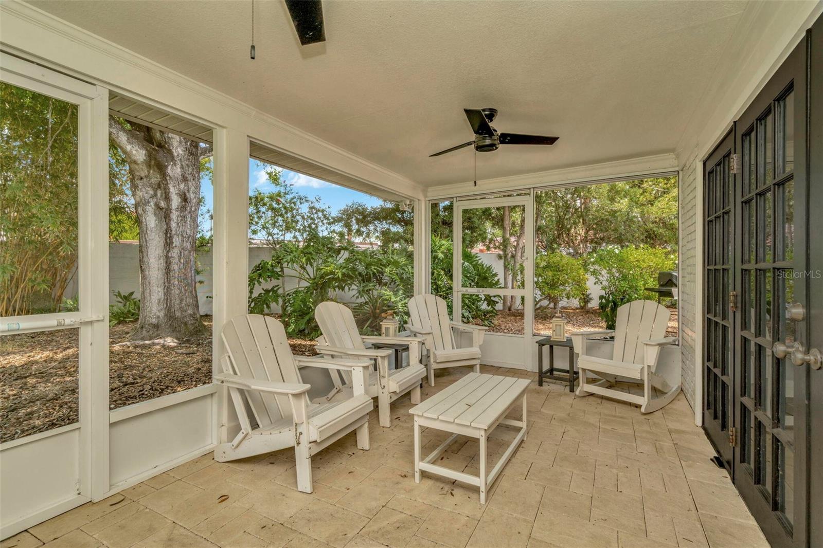 Listing photo id 35 for 709 Himes Avenue