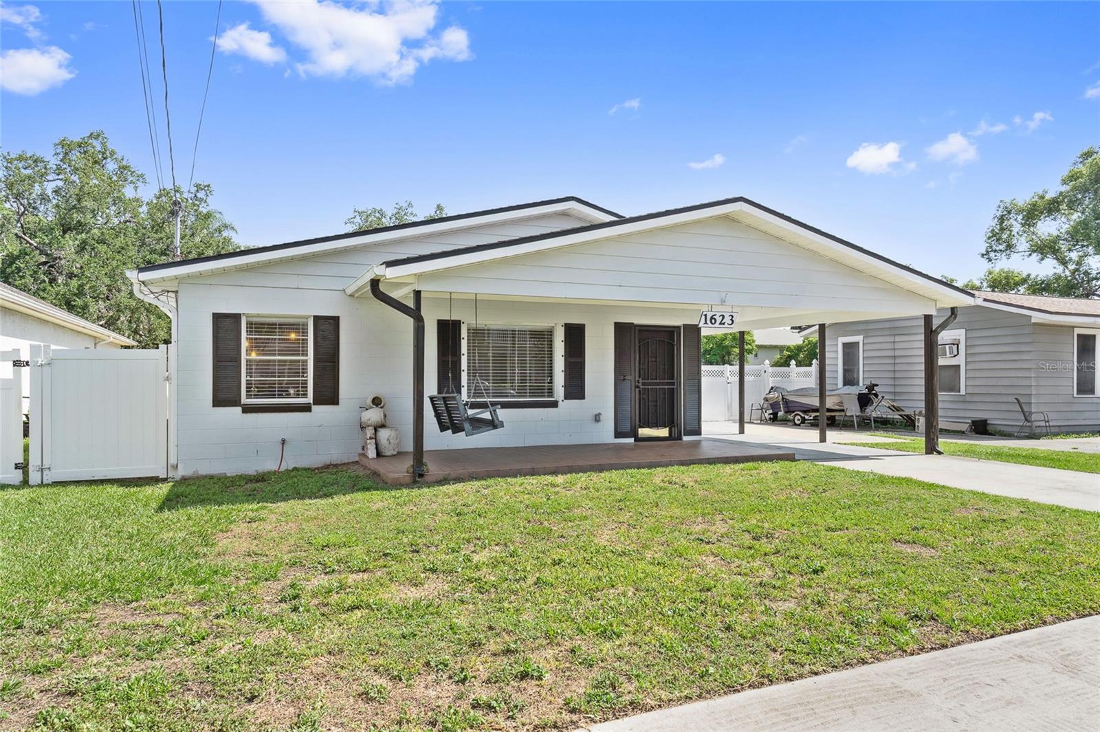 Image 3 of 38 For 1623 Cumbie Avenue