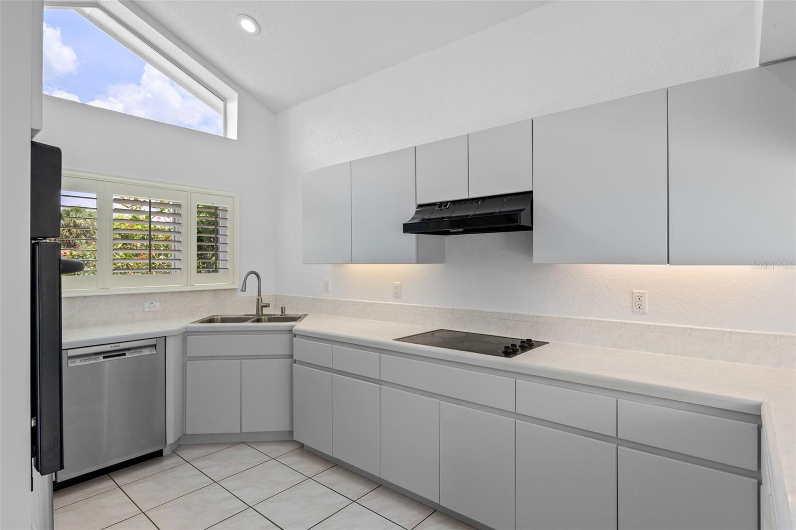 Image 10 of 34 For 12508 Lake Denise Boulevard