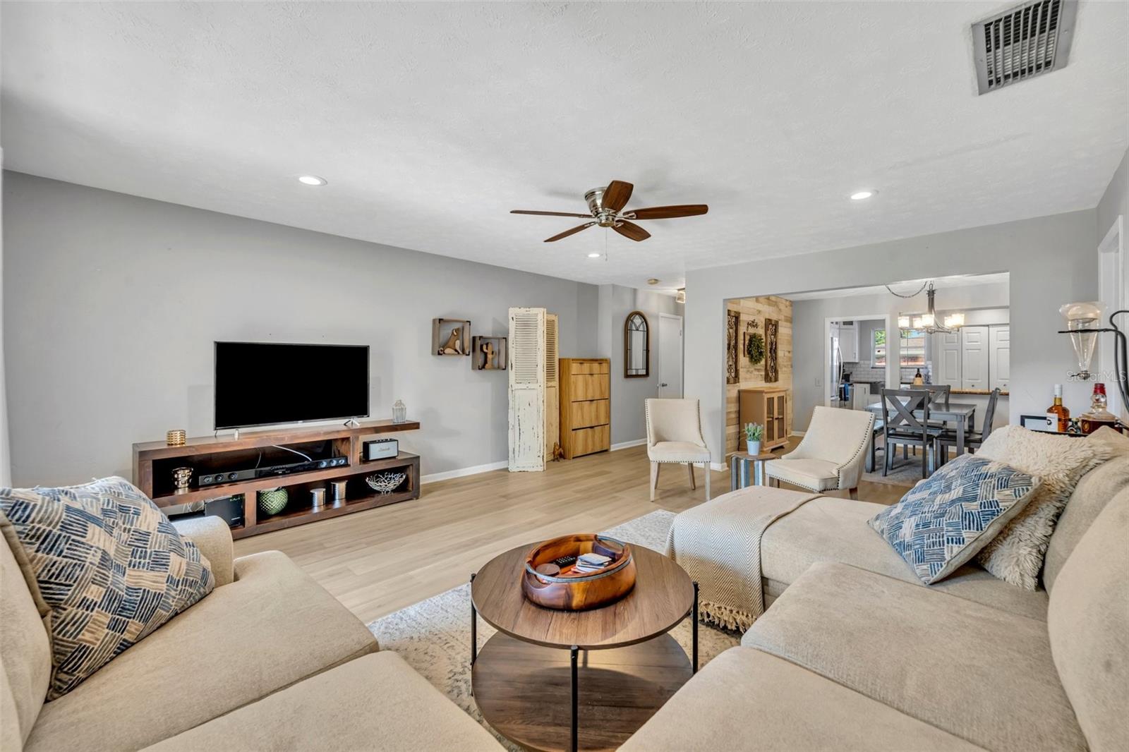 Image 4 of 24 For 4306 Lake Underhill Road C