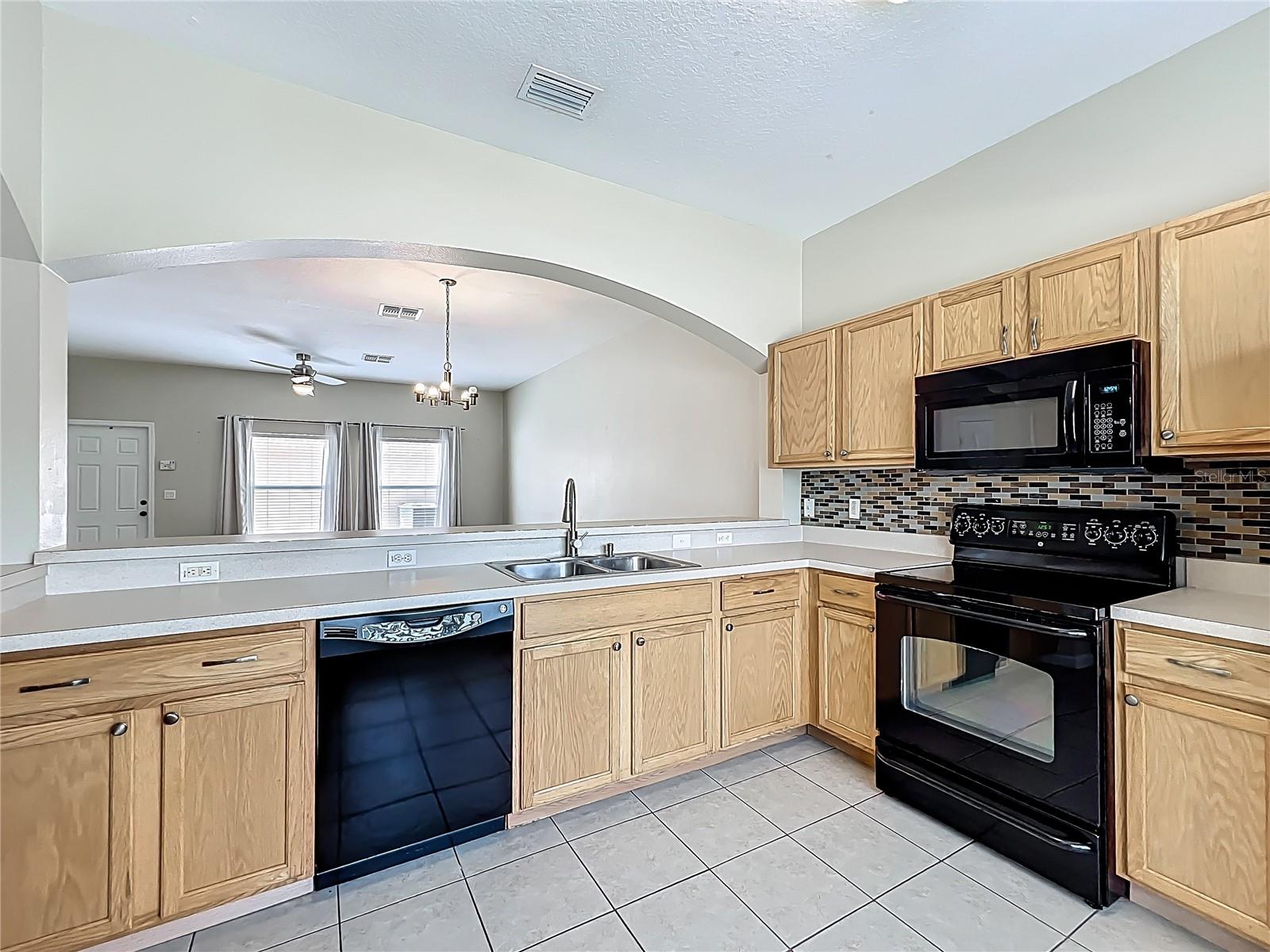Image 11 of 97 For 16724 Cedar Crest Drive
