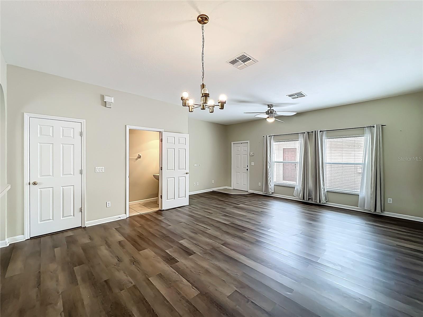 Image 15 of 97 For 16724 Cedar Crest Drive