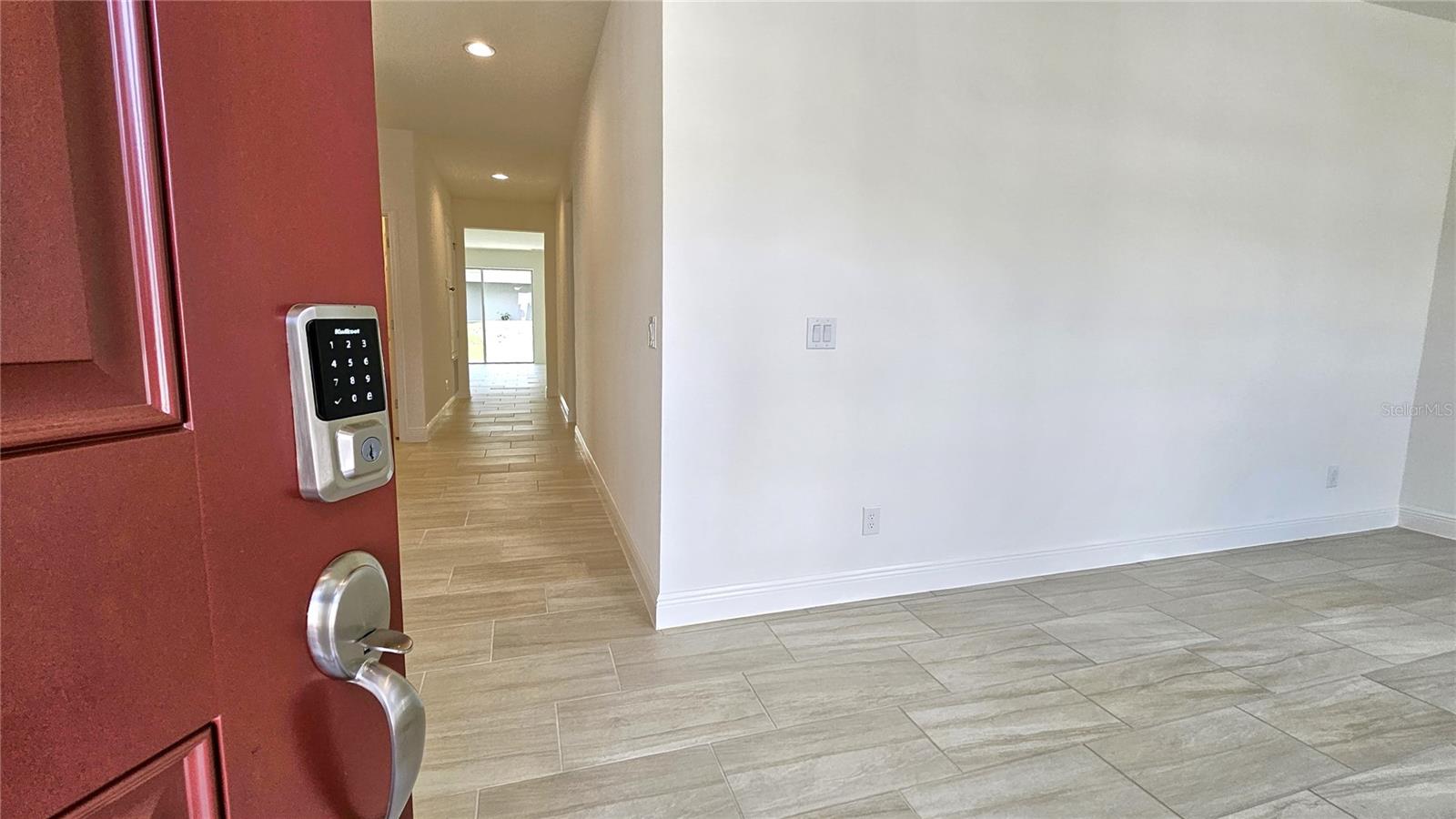 Image 3 of 43 For 7831 Syracuse Drive