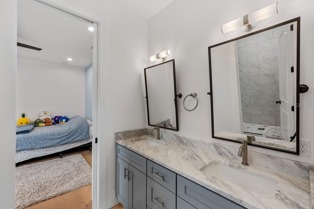 Image 19 of 23 For 5237 Haverill Drive
