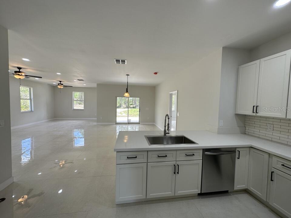 Image 20 of 27 For 3391 Orchid Drive