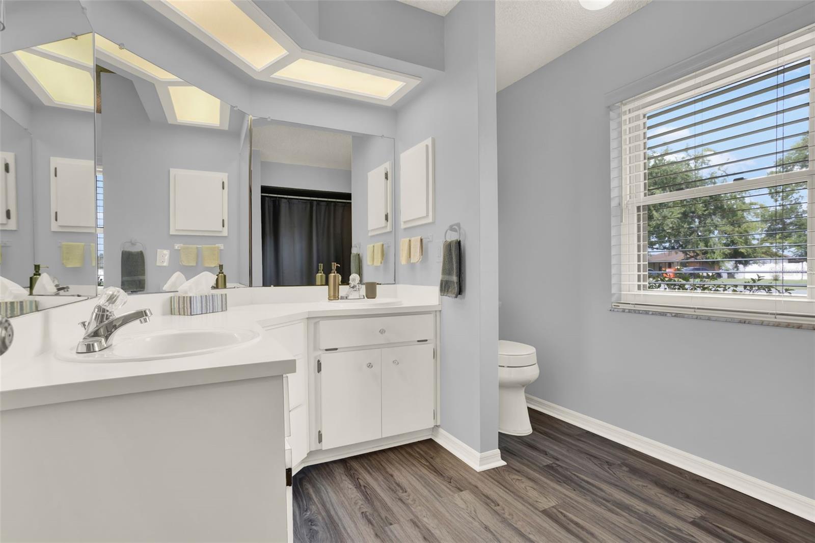Image 16 of 22 For 409 Jumper Drive S