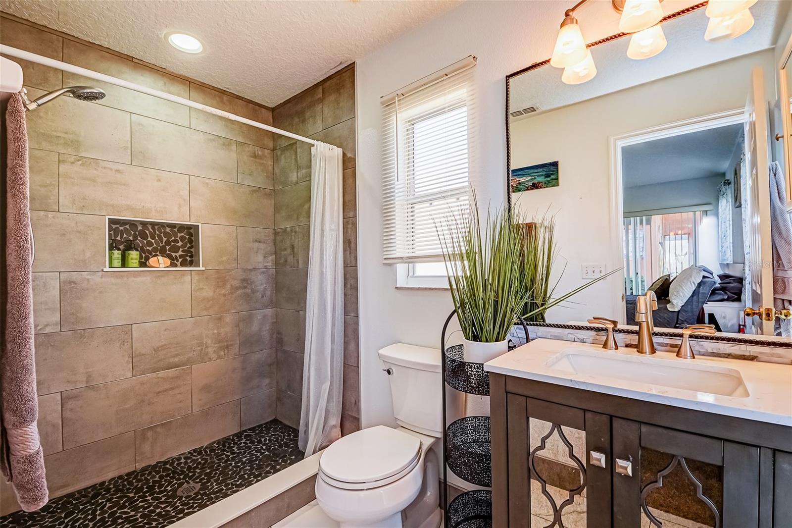 Image 13 of 16 For 156 Carrera Avenue