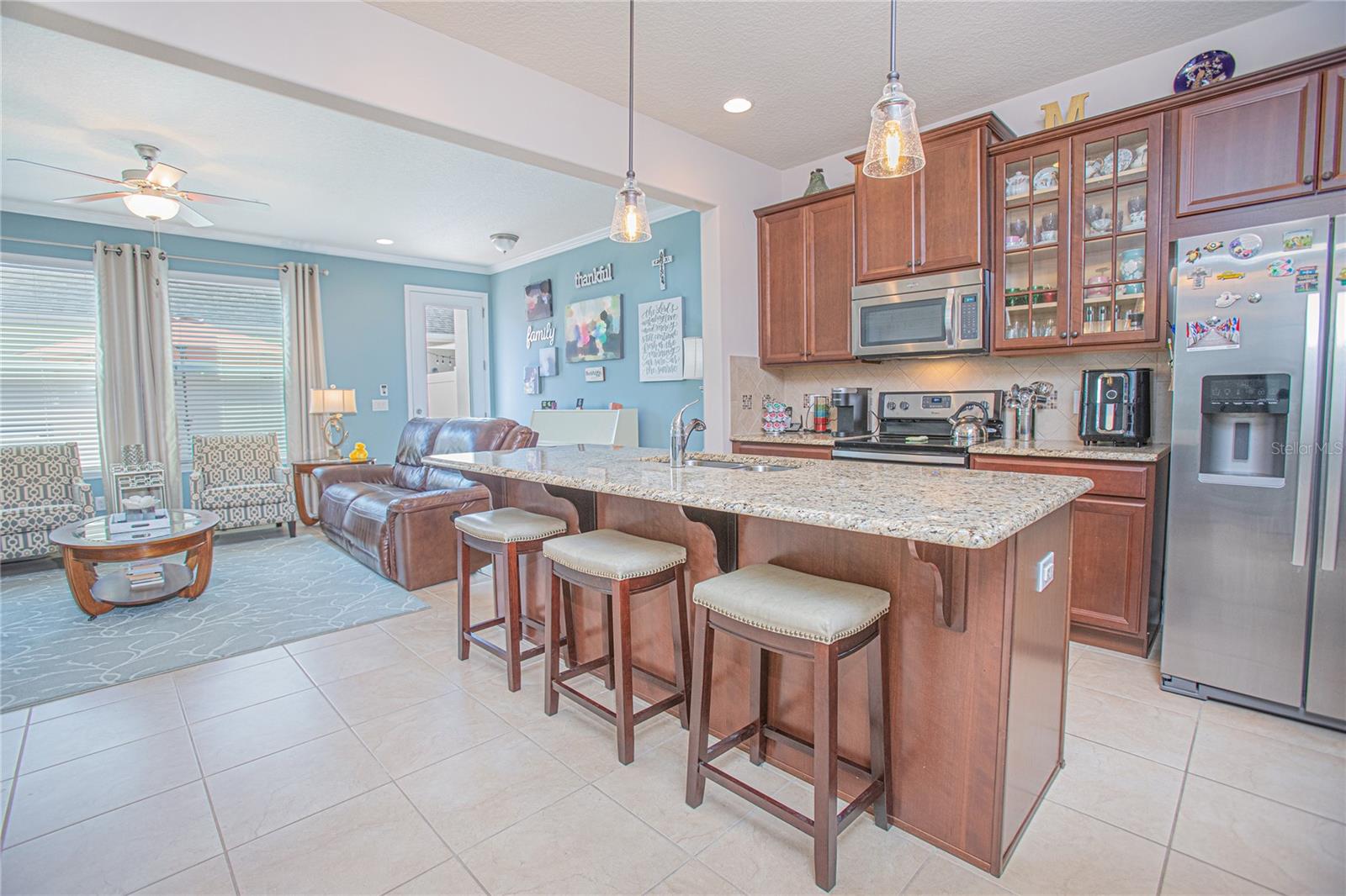 Image 4 of 41 For 10520 Burrows Street