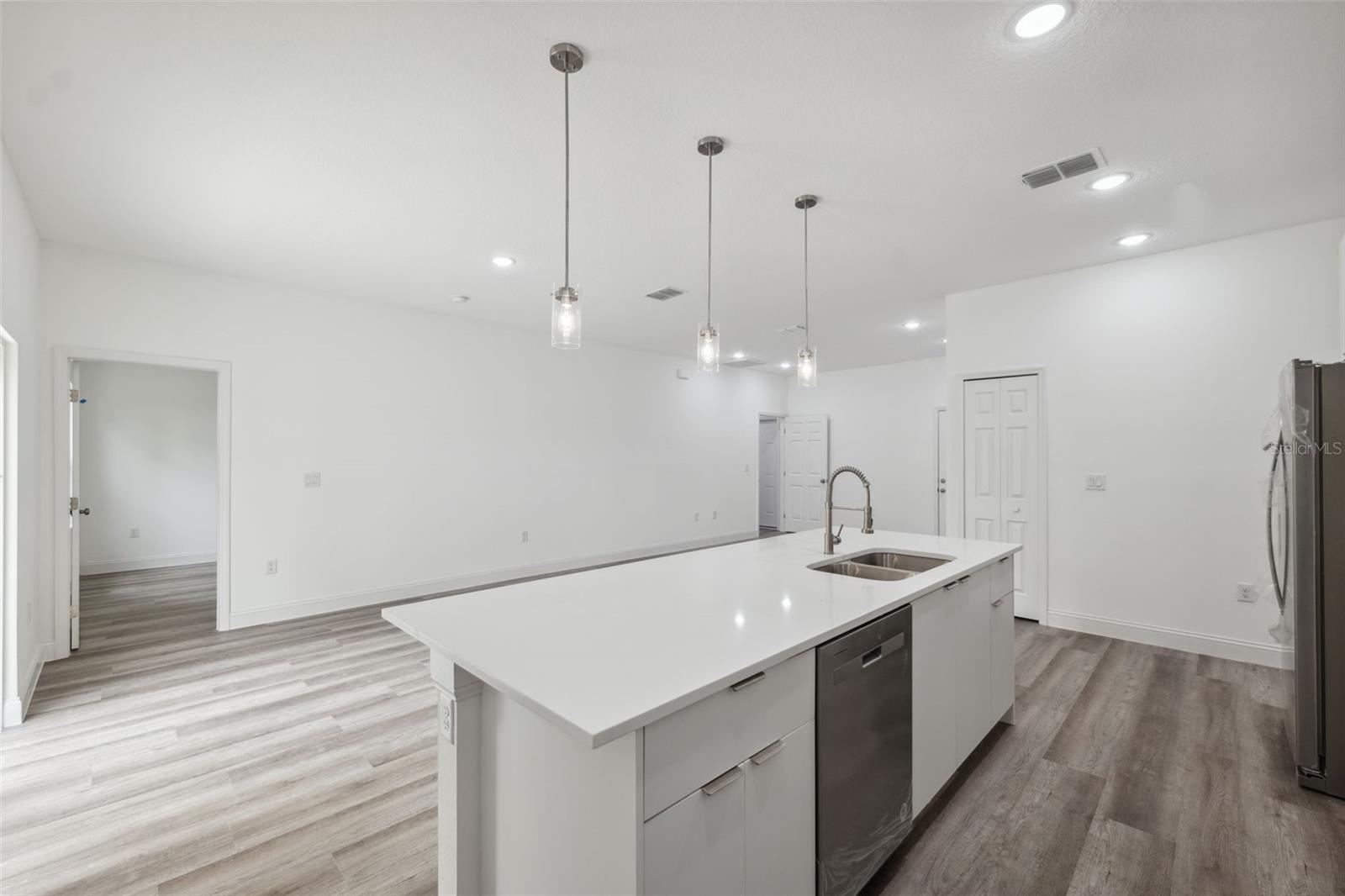 Image 16 of 39 For 6062 154th Place Road