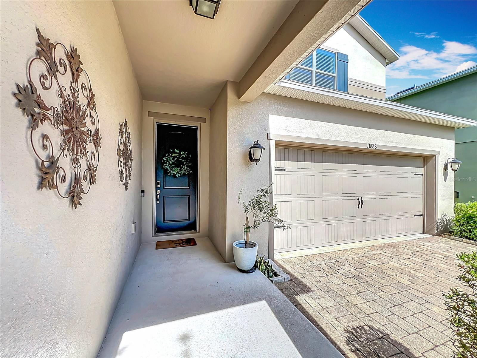 Image 3 of 41 For 11868 Thatcher Avenue