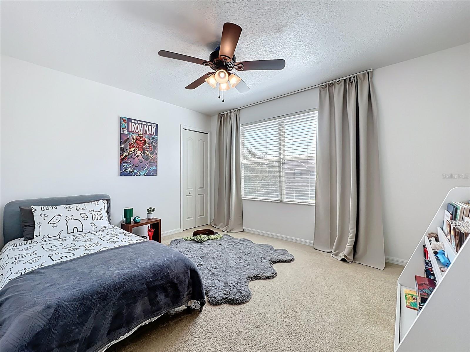 Image 30 of 41 For 11868 Thatcher Avenue