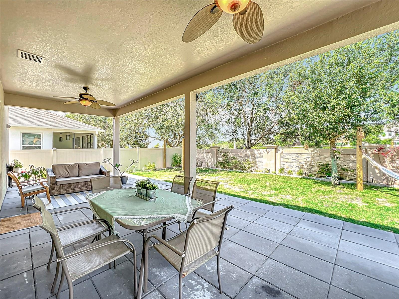 Image 32 of 41 For 11868 Thatcher Avenue