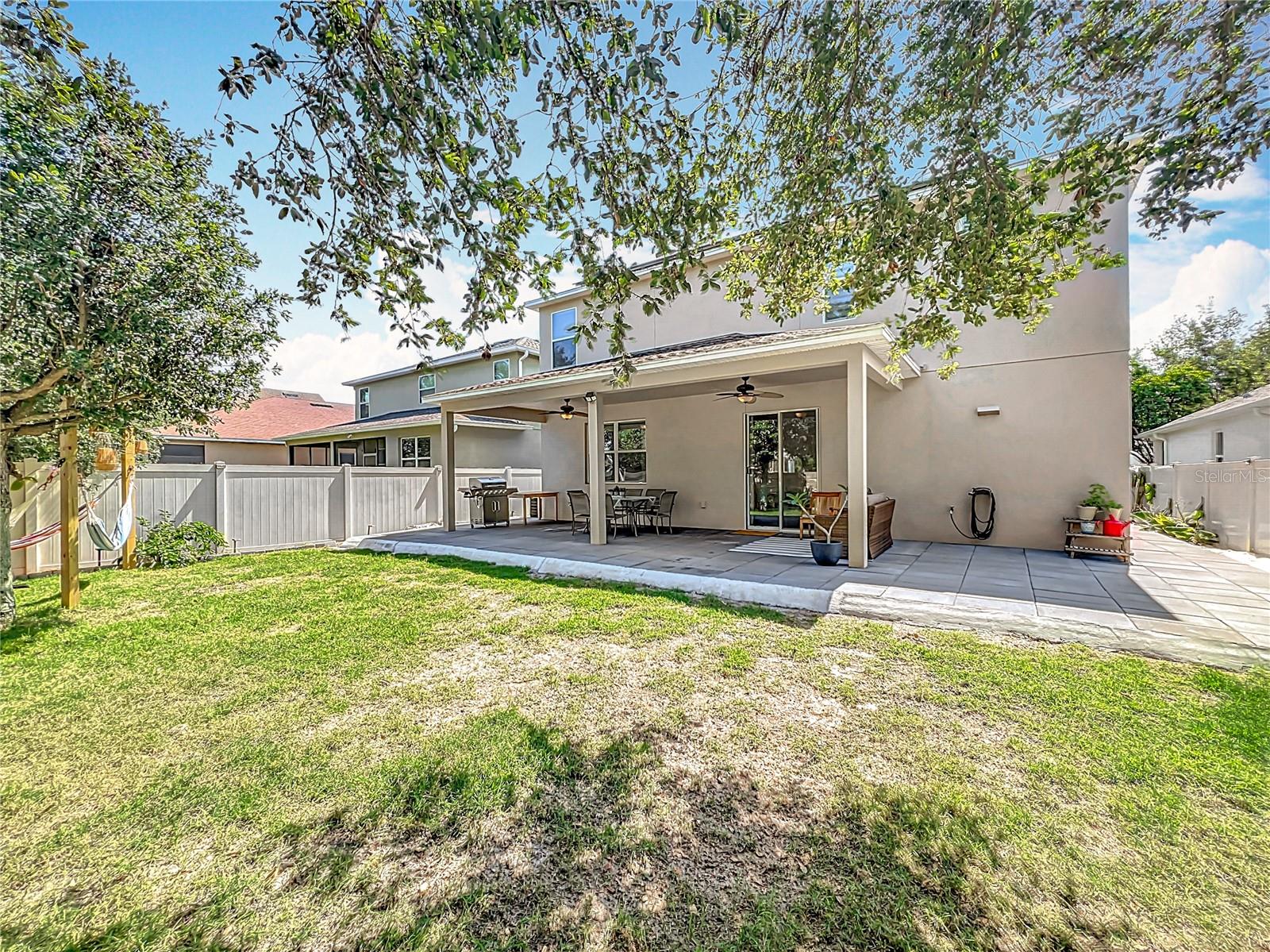Image 33 of 41 For 11868 Thatcher Avenue
