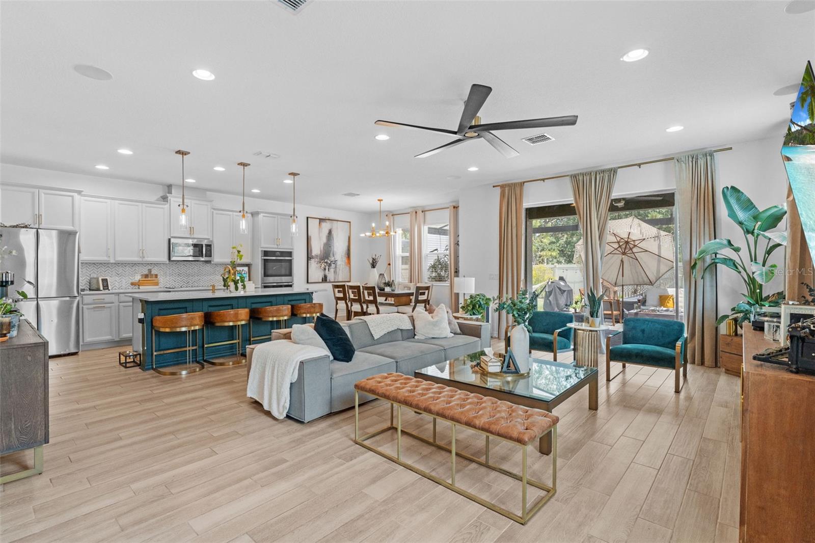 Image 3 of 36 For 1425 Paget Cove