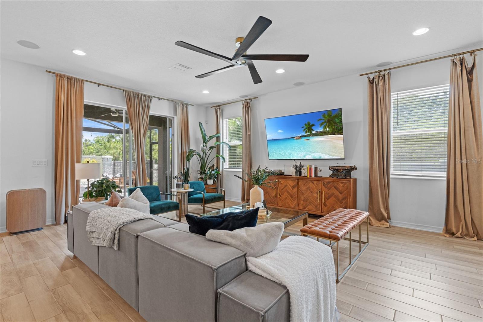 Image 9 of 36 For 1425 Paget Cove
