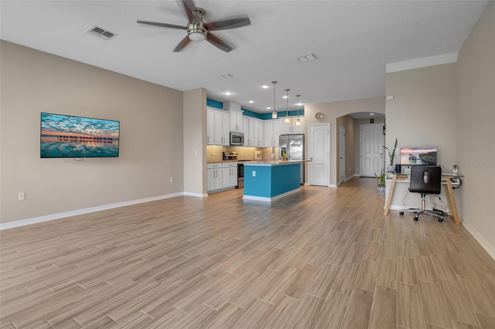 Image 15 of 36 For 2936 Econ Landing Boulevard