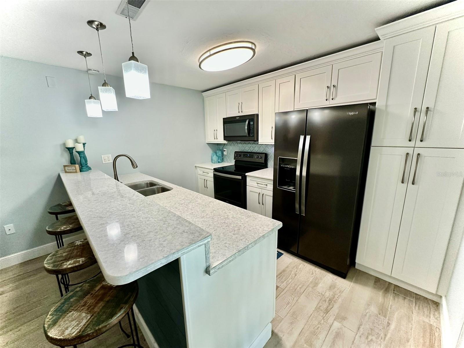 Image 3 of 43 For 200 Banana River Boulevard 703