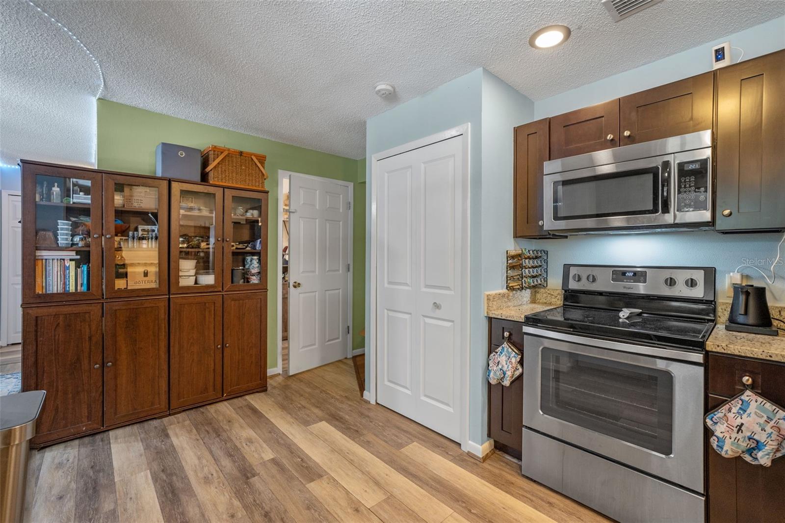 Image 16 of 38 For 3362 Partridge Street