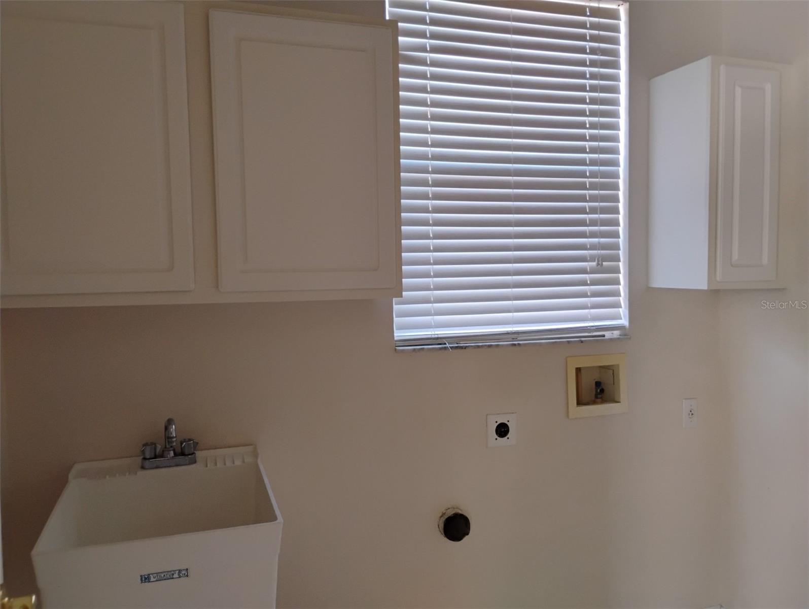 Image 23 of 43 For 10415 Lucaya Drive