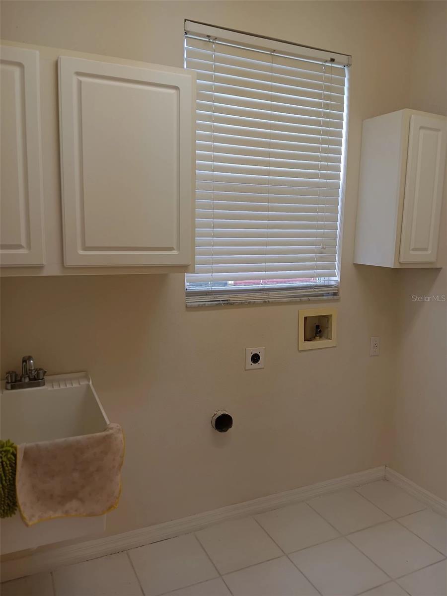 Image 24 of 43 For 10415 Lucaya Drive