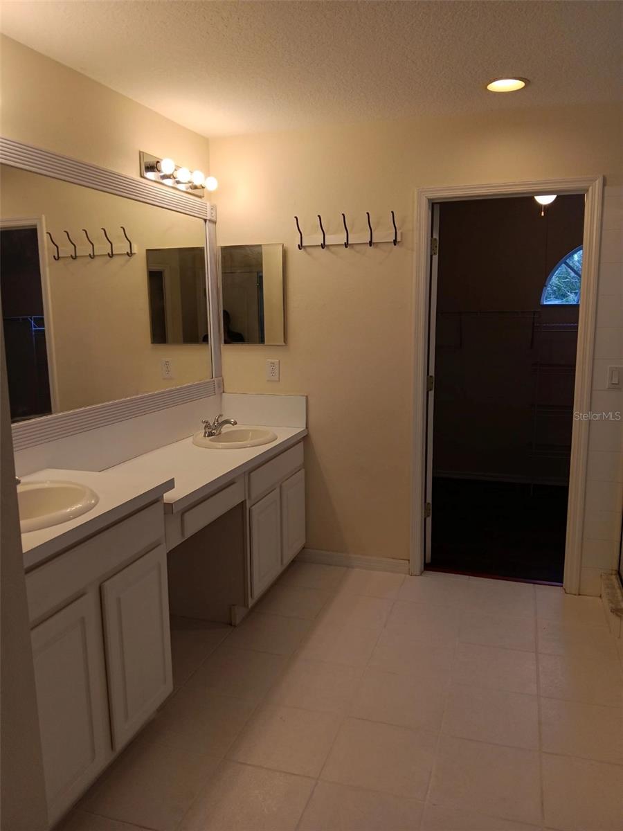 Image 39 of 43 For 10415 Lucaya Drive