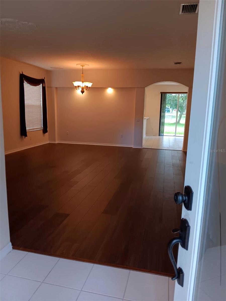 Image 6 of 43 For 10415 Lucaya Drive
