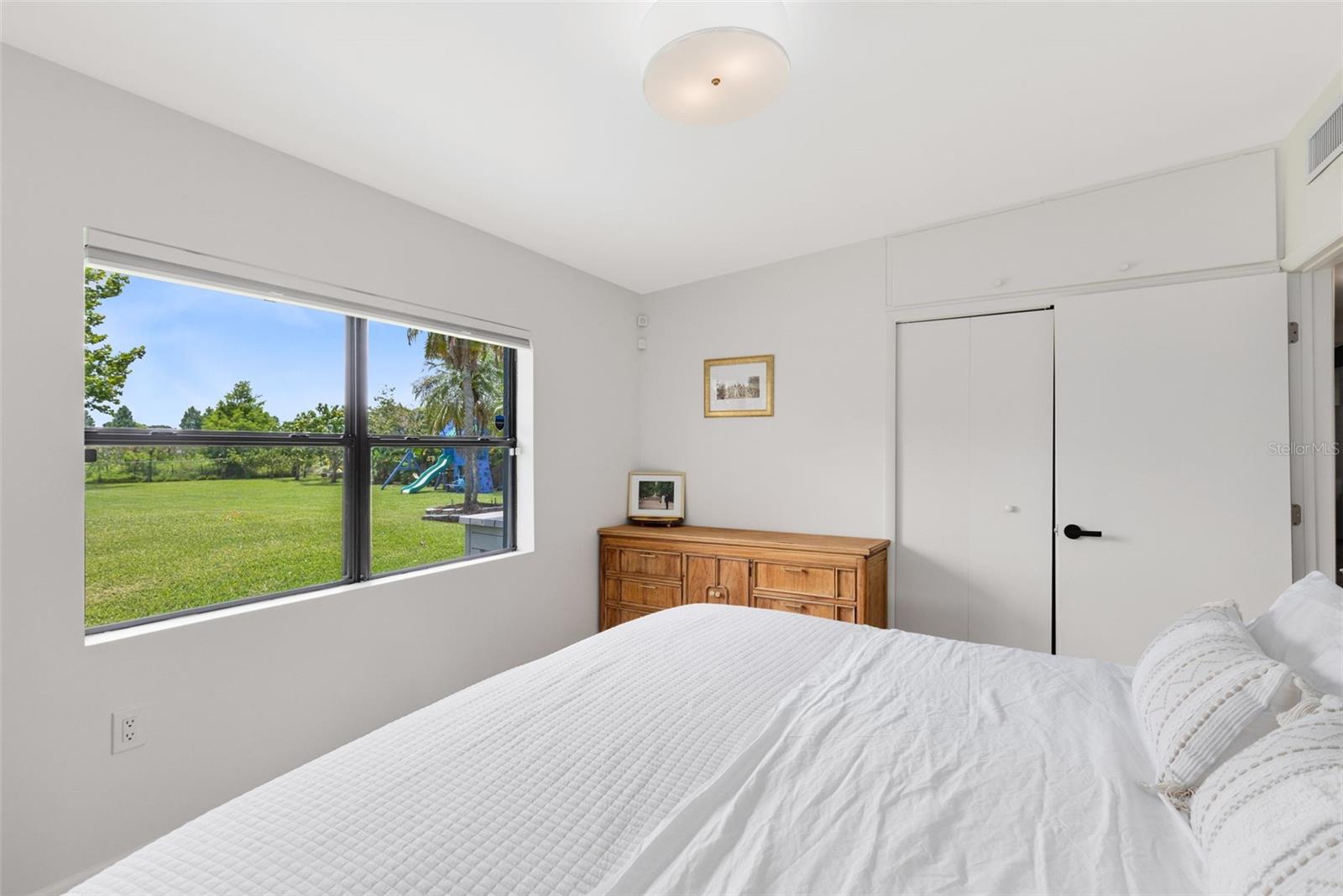 Image 14 of 30 For 5384 Barton Drive
