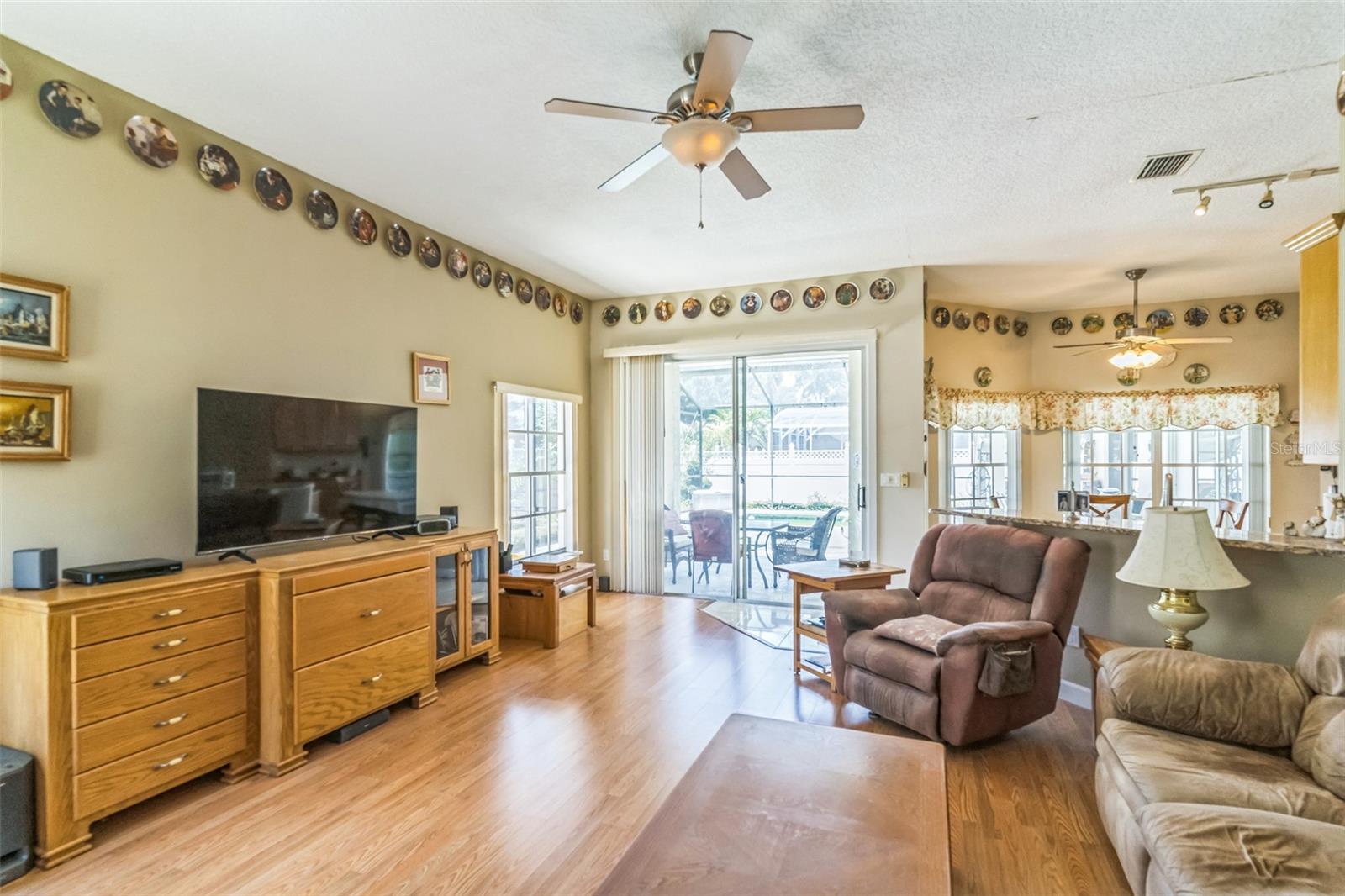 Image 18 of 31 For 34239 Woodridge Lane