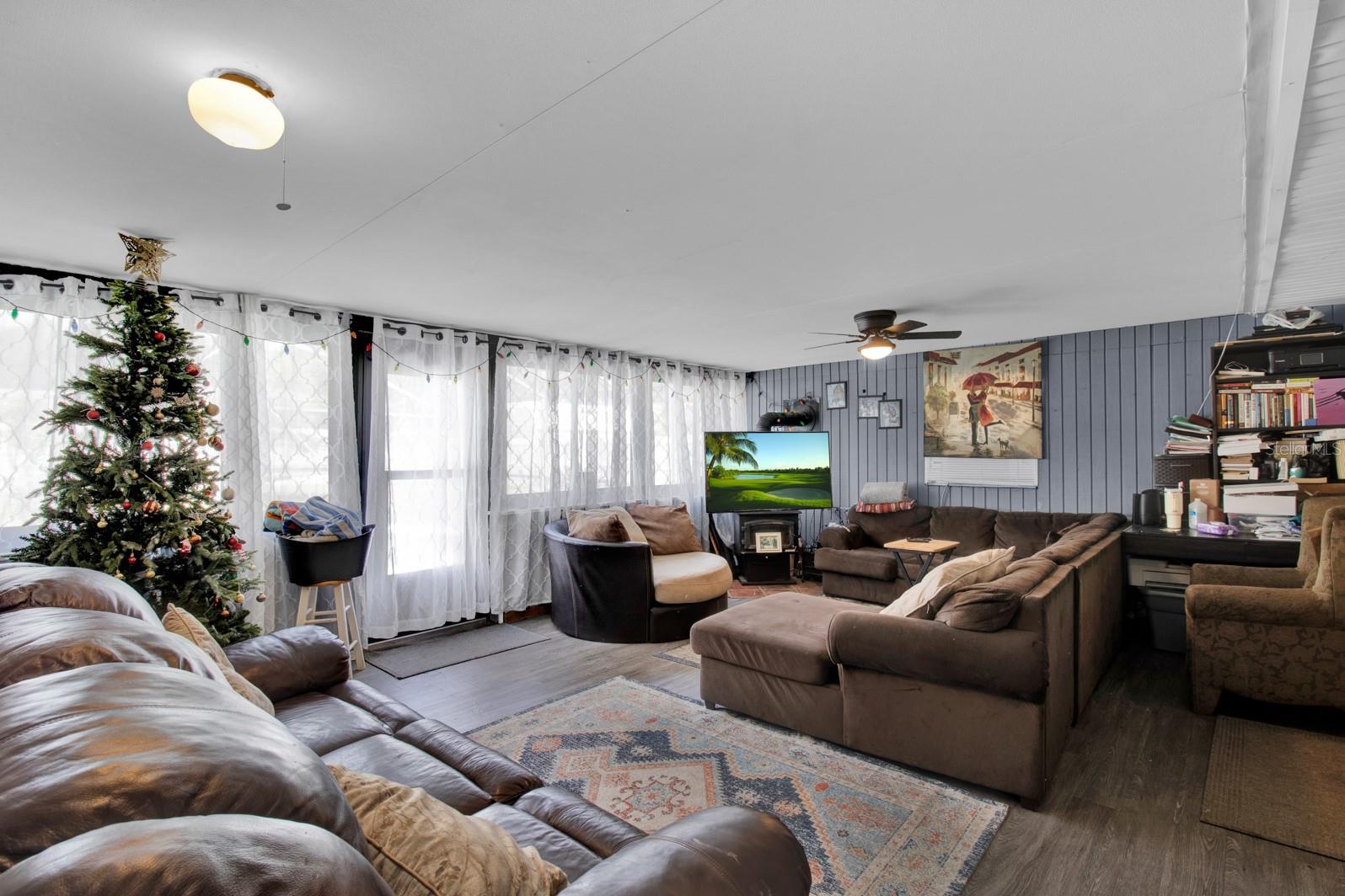 Image 19 of 20 For 1216 Floral Way