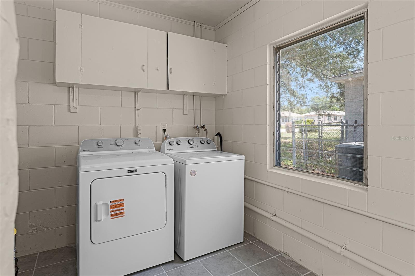 Image 15 of 30 For 410 Seminole Avenue