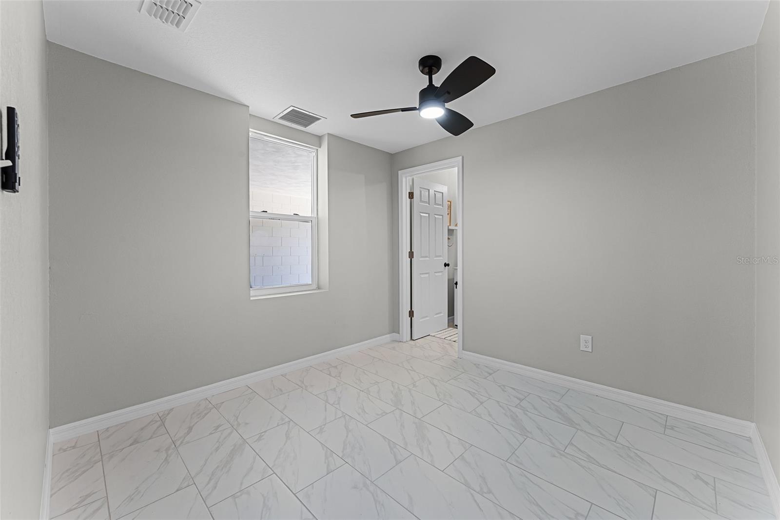Image 7 of 30 For 410 Seminole Avenue