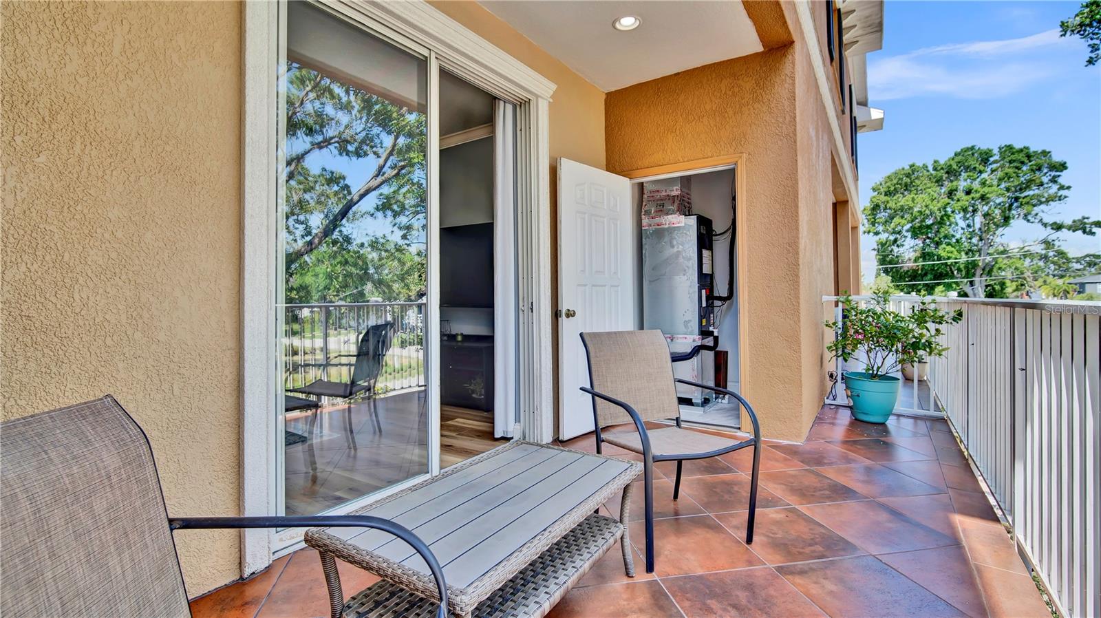 Image 35 of 41 For 5016 Lancaster Street 00