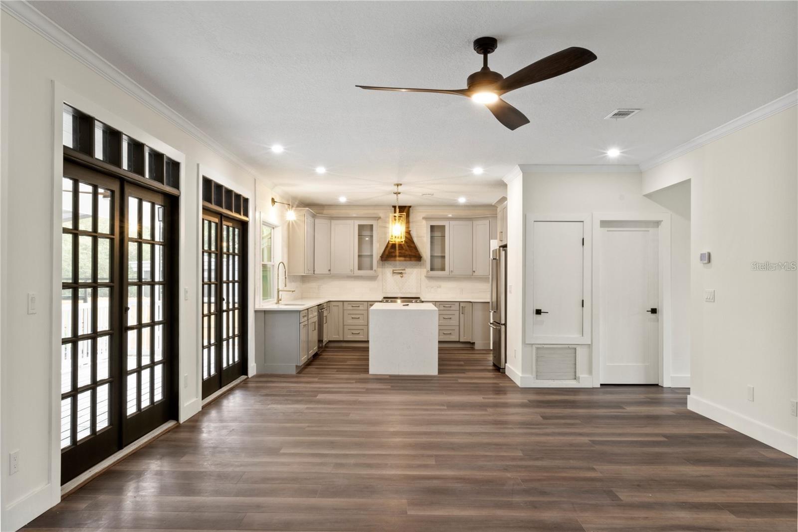 Image 10 of 46 For 1368 Hibiscus Avenue