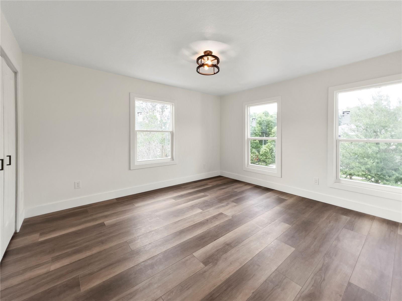 Image 22 of 46 For 1368 Hibiscus Avenue