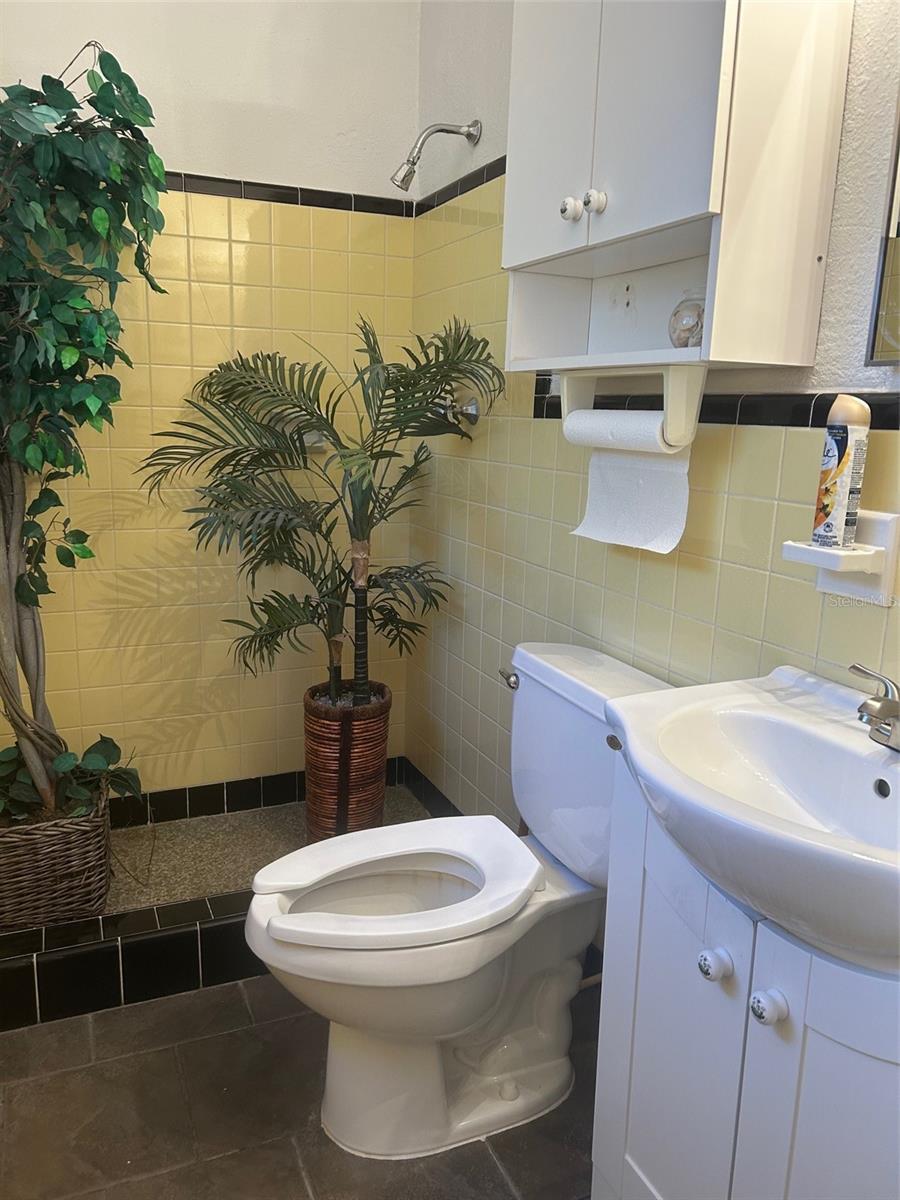 Image 10 of 15 For 602 27th Street 604