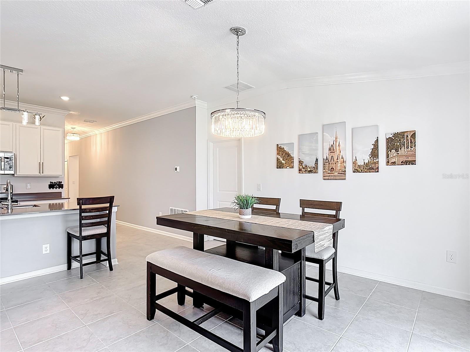 Image 14 of 51 For 1120 Saguaro Street