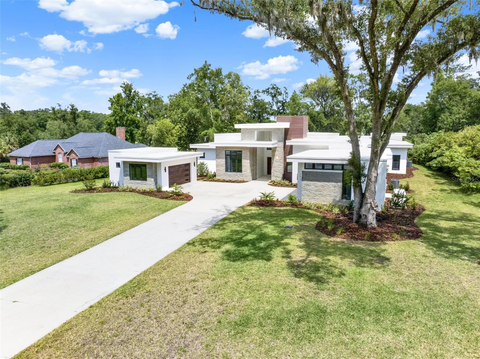 Image 8 of 100 For 7615 12th Circle