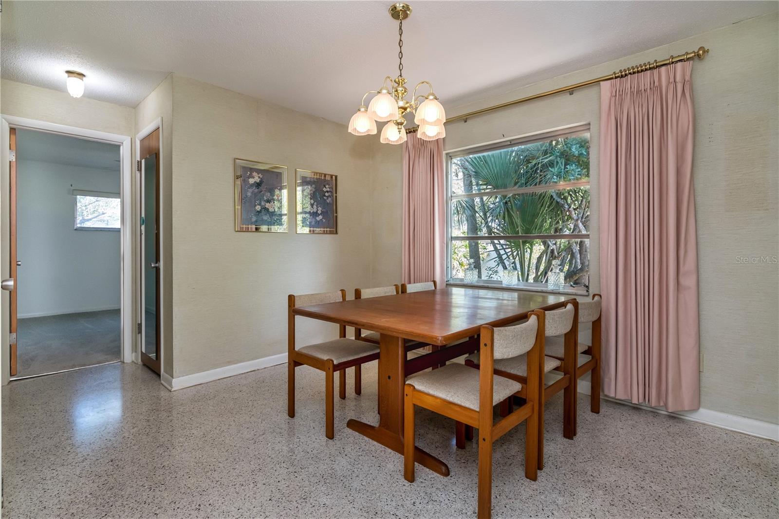 Image 10 of 29 For 3121 Thistlehill Drive