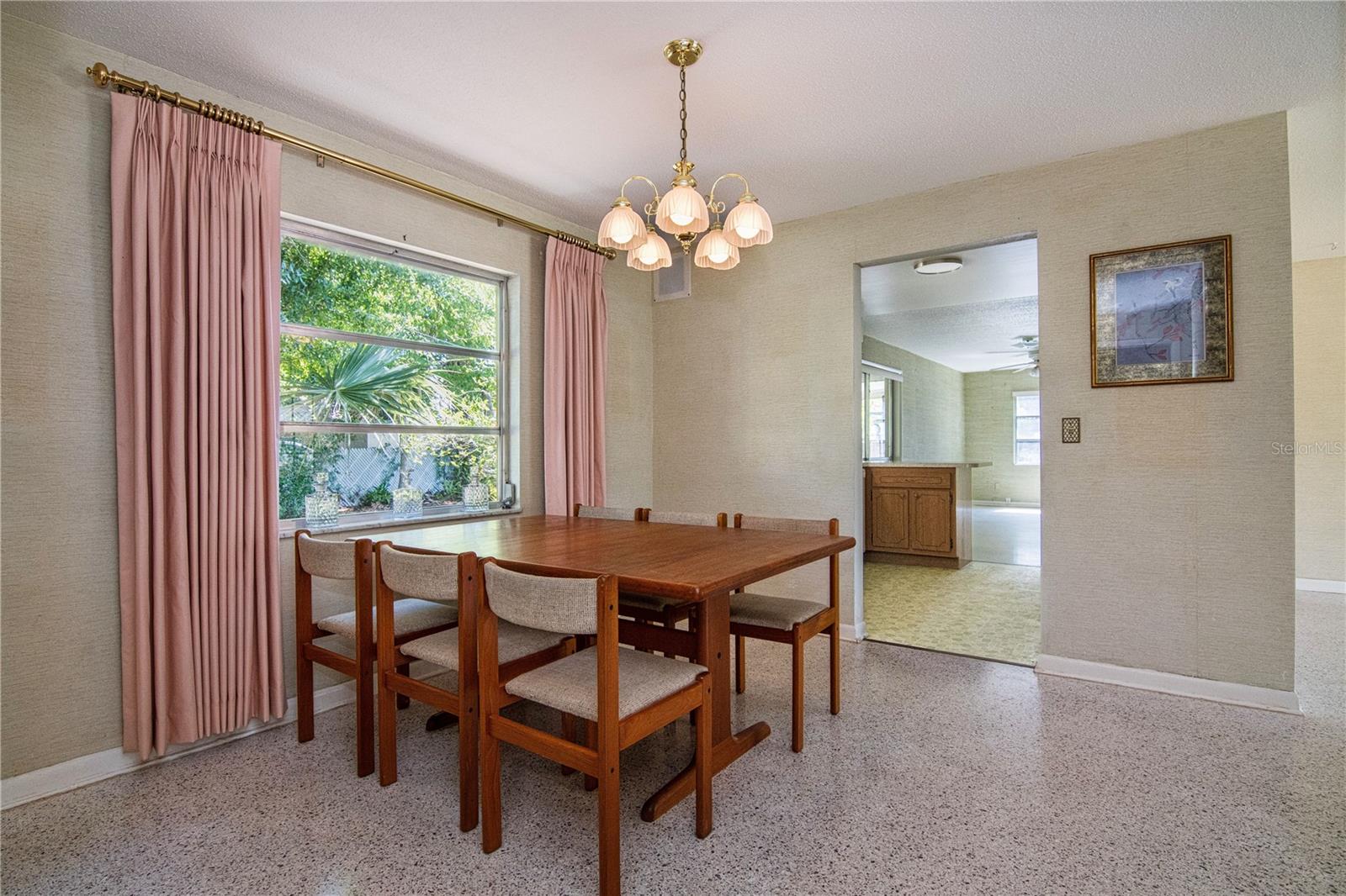 Image 12 of 29 For 3121 Thistlehill Drive