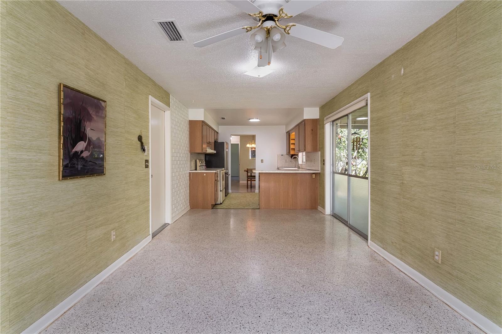 Image 16 of 29 For 3121 Thistlehill Drive