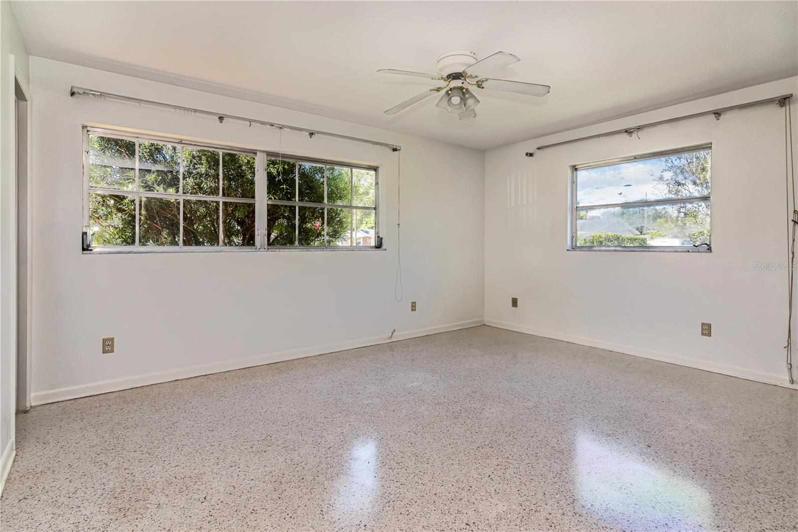 Image 18 of 29 For 3121 Thistlehill Drive