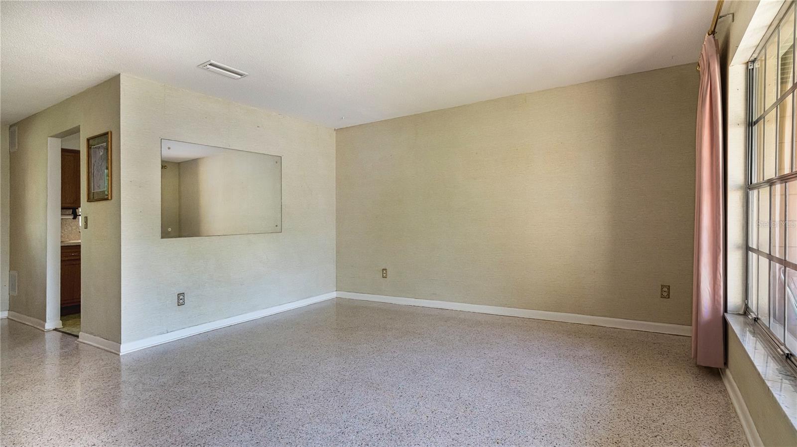 Image 7 of 29 For 3121 Thistlehill Drive