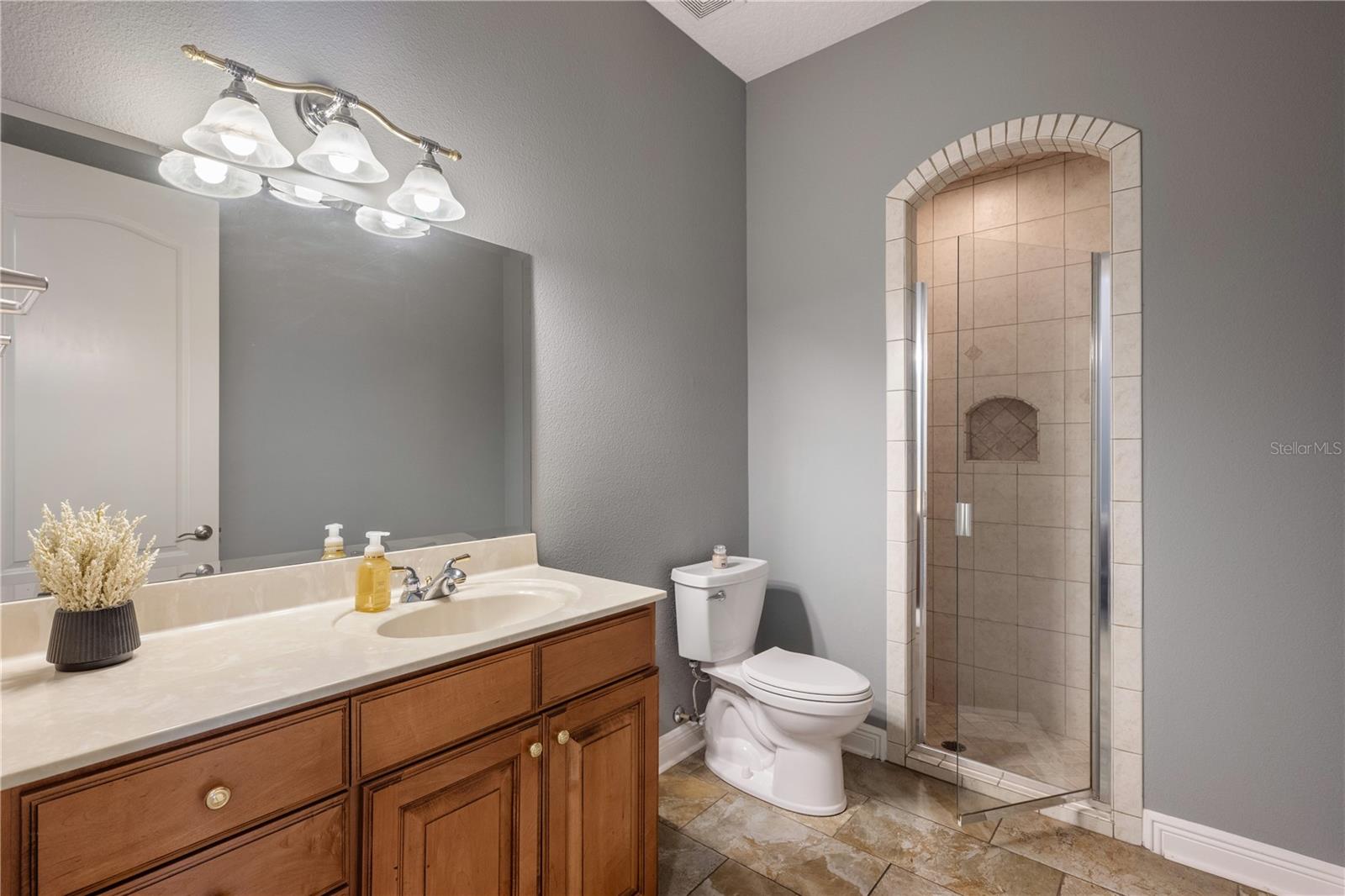Image 34 of 41 For 8475 Eagles Loop Circle