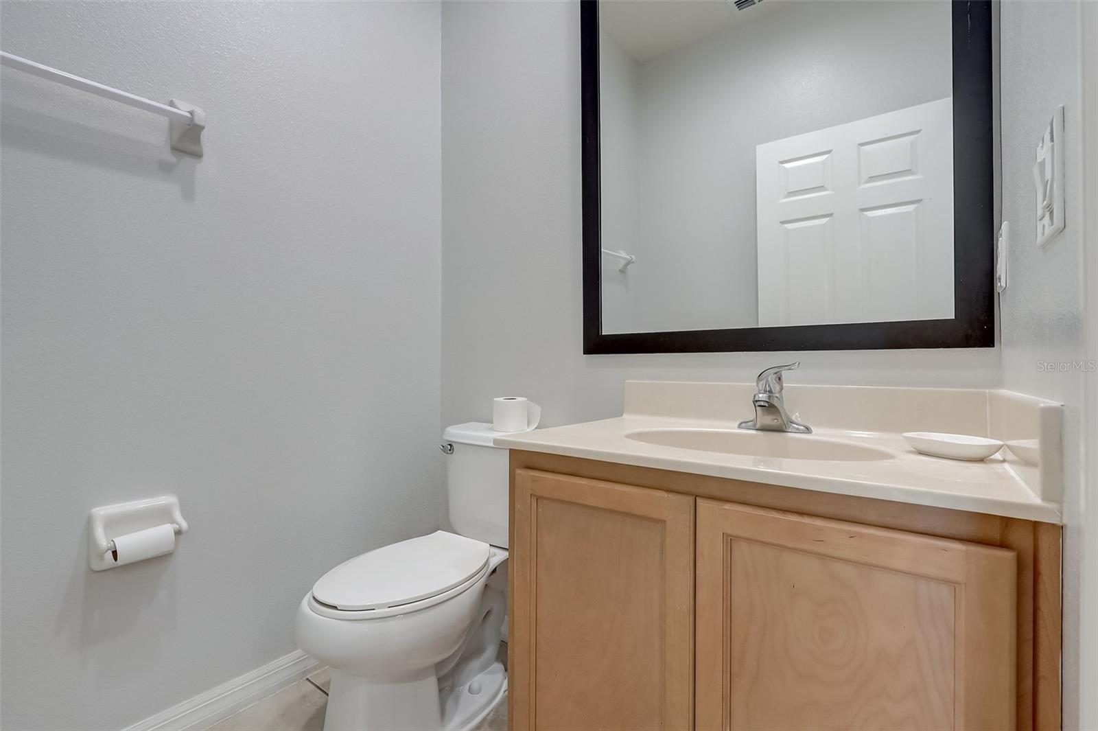 Image 14 of 49 For 3019 White Orchid Road